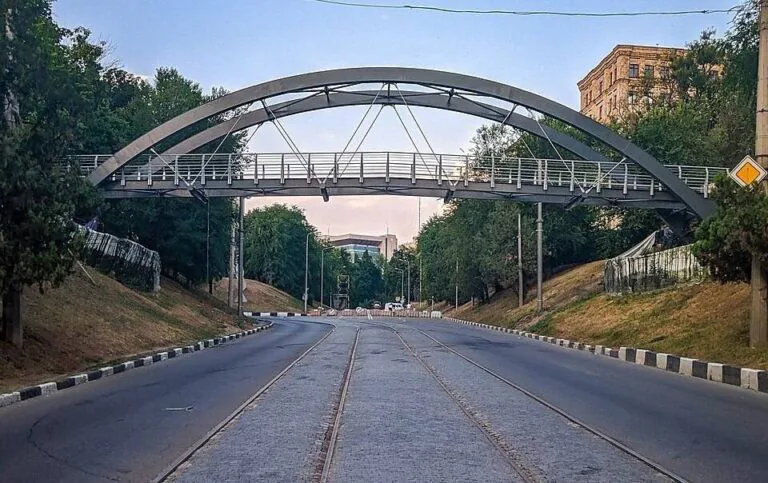 Рух транспорту на Клочківському узвозі у Харкові обмежать на два дні